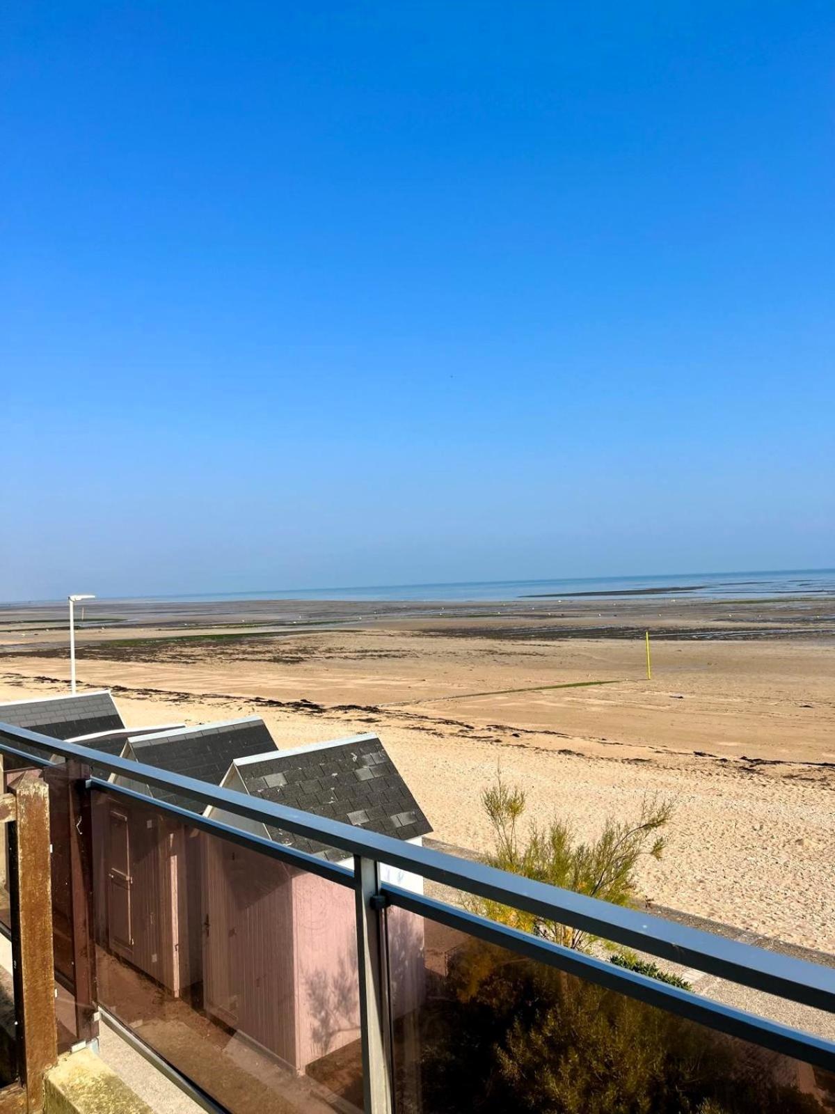 Mettons Les Voiles - Appt Vue Mer Avec Loggia Bernieres-sur-Mer Экстерьер фото