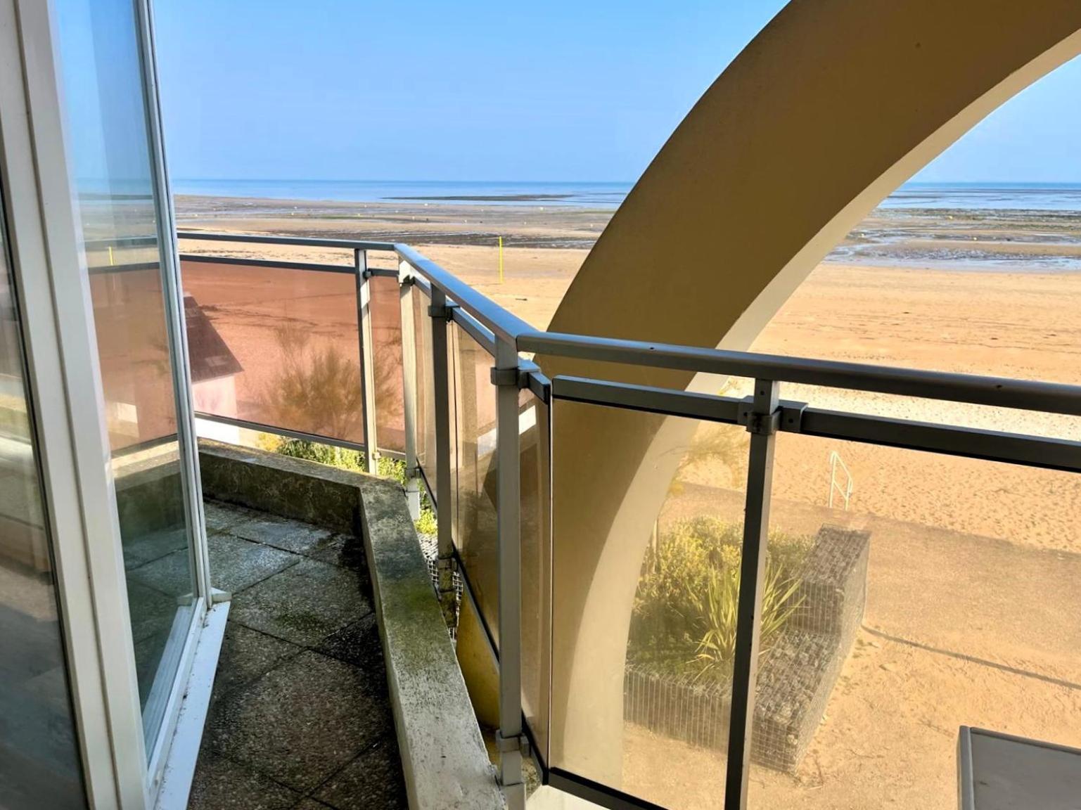 Mettons Les Voiles - Appt Vue Mer Avec Loggia Bernieres-sur-Mer Экстерьер фото
